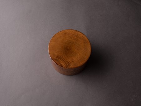 Komon - Yamanaga Shikki - Bento Box - Japanese Cherry Birch - Brown Lacquer For Sale