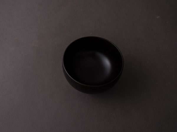 Komon - Yamanaka Shikki - Pedestal Bowl - Medium - Japanese Zelkova - Black Lacquer Online Sale