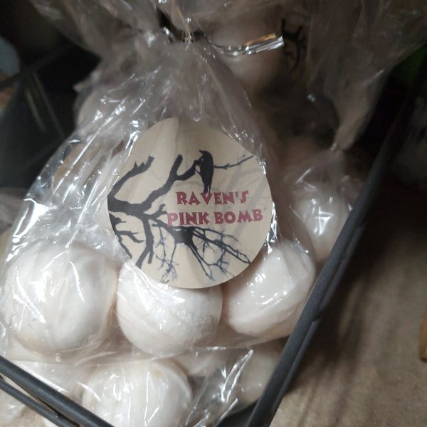 Raven’s  Pink Bomb - Himalayan Salt Bath Bomb Set For Discount